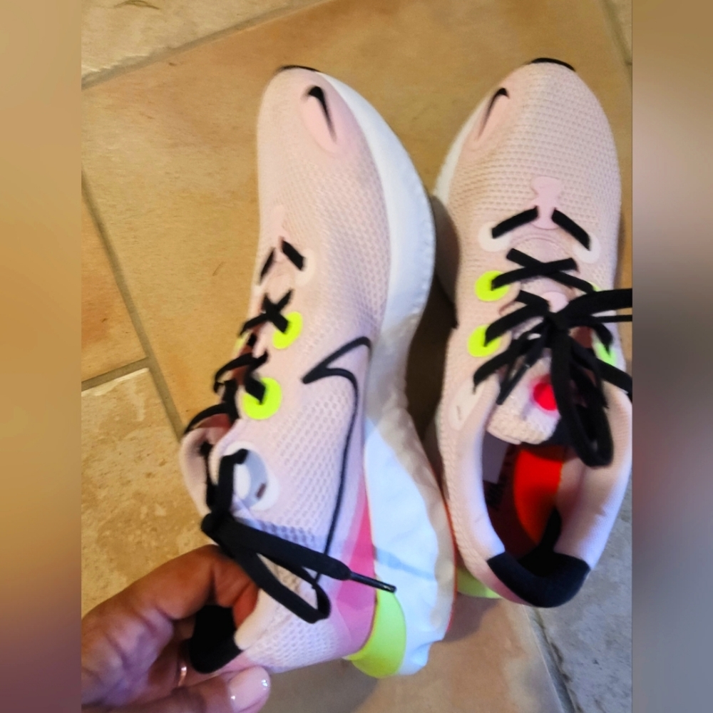 Nike Running Renew